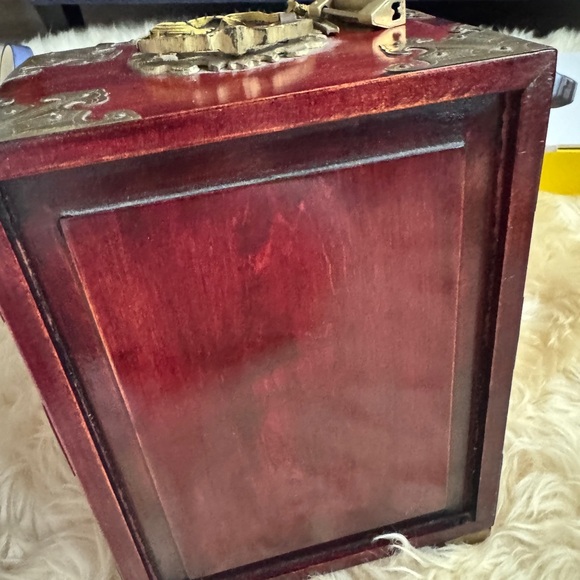 Vintage Wooden Jewelry Box with Brass Accents - Picture 4 of 8